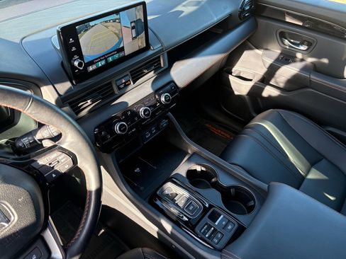 Certified 2024 Honda Pilot TrailSport image 18