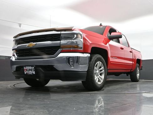 Used 2017 Chevrolet Silverado 1500 LT w/ All Star Edition AWD/4WD image 40