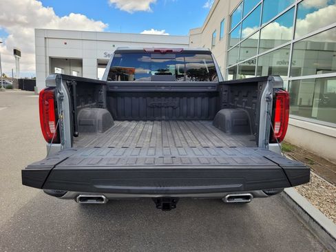 Used 2024 GMC Sierra 1500 AT4 w/ Technology Package AWD/4WD image 34