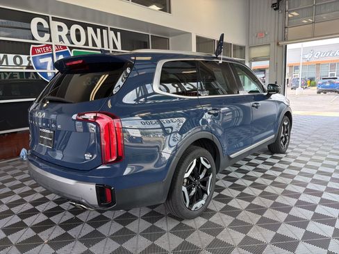 Used 2025 Kia Telluride S AWD/4WD image 6