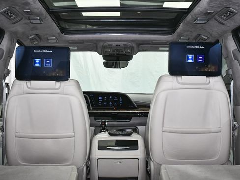 Used 2022 Cadillac Escalade Sport Platinum AWD/4WD image 77