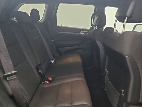 Used 2021 Jeep Grand Cherokee Laredo AWD/4WD image 19