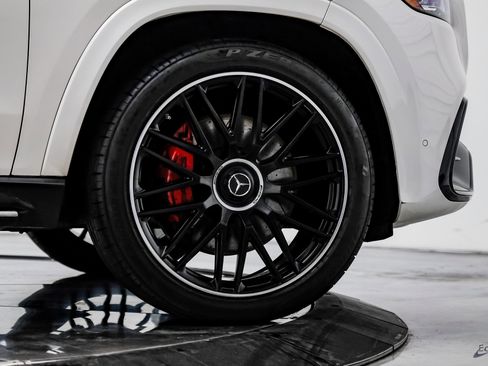 Used 2022 Mercedes-Benz GLS 63 AMG 4MATIC w/ Warmth & Comfort Package image 93