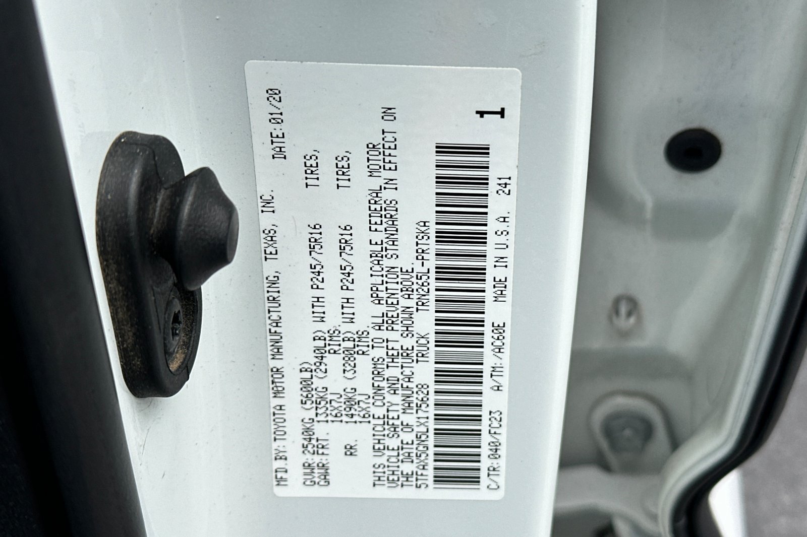 Used 2020 Toyota Tacoma SR5 RWD image 25