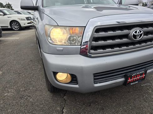 Used 2011 Toyota Sequoia SR5 image 47