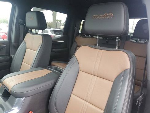 Certified 2024 Chevrolet Silverado 1500 High Country w/ Technology Package image 17