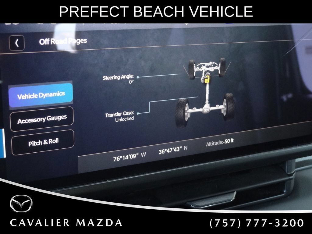 Used 2025 Jeep Wrangler Unlimited Sahara AWD/4WD image 25