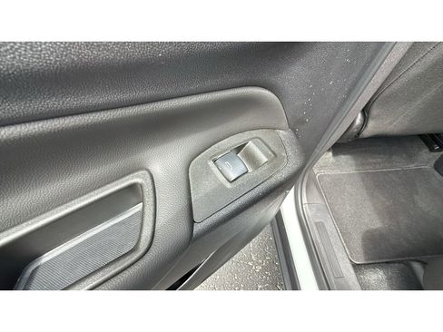 Used 2024 Chevrolet Equinox LT FWD image 36