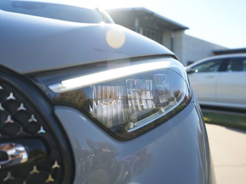 New 2026 Mercedes-Benz GLC 300 4MATIC image 11