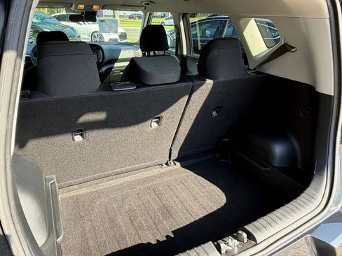 Used 2025 Kia Soul LX w/ LX Technology Package FWD image 8