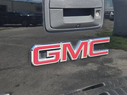Used 2018 GMC Canyon SLT w/ Trailering Package RWD image 16