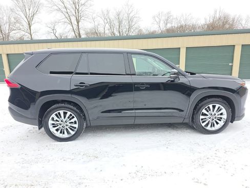 Used 2024 Toyota Grand Highlander Platinum image 9