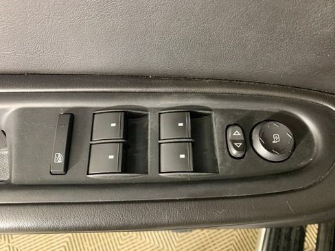 Used 2016 GMC Acadia SLE AWD/4WD image 31