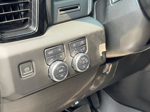 Used 2024 GMC Sierra 2500 AT4 w/ AT4 Preferred Package AWD/4WD image 21