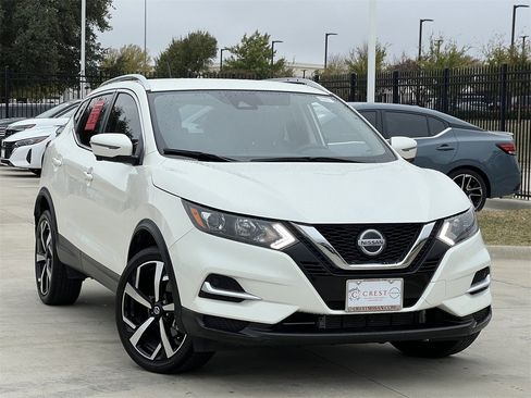 Certified 2022 Nissan Rogue Sport SL image 2