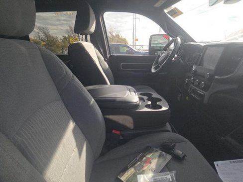 Used 2024 RAM 2500 Big Horn w/ Bed Utility Group image 10