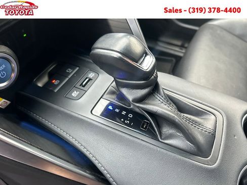 Certified 2021 Toyota Venza XLE w/ Softex Package image 22