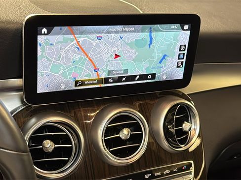 Used 2022 Mercedes-Benz GLC 300 4MATIC image 28