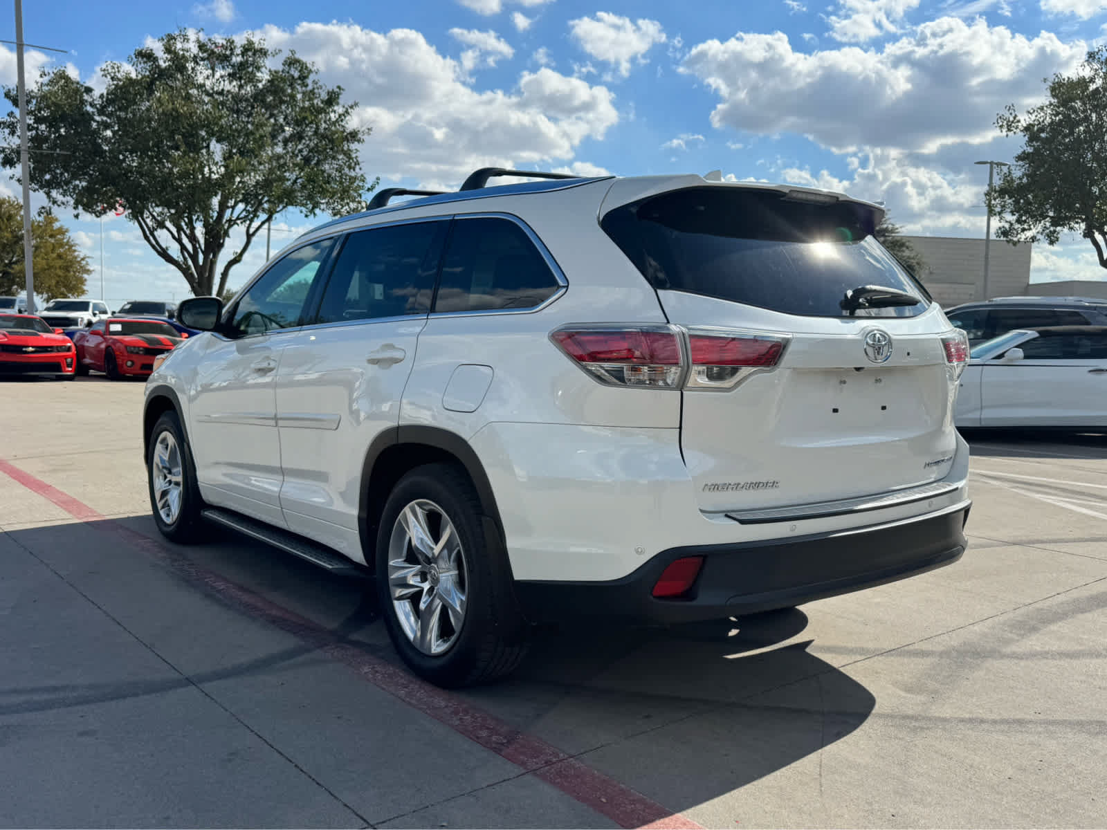 Used 2015 Toyota Highlander Limited Platinum AWD/4WD image 2