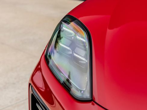 Certified 2024 Porsche Cayenne Coupe AWD/4WD image 18