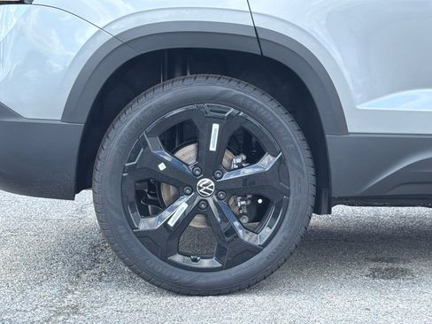 New 2026 Volkswagen Taos SEL AWD/4WD image 7
