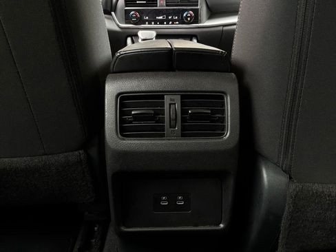 Used 2025 Nissan Rogue SV FWD image 13