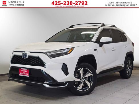 Certified 2022 Toyota RAV4 SE w/ Weather & Moonroof Package AWD/4WD image 1