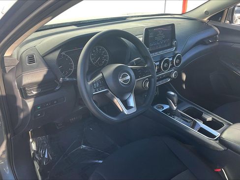 Used 2024 Nissan Sentra SV image 18