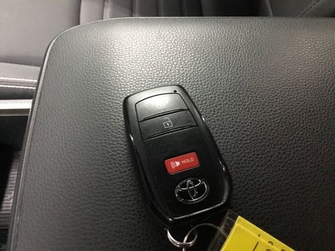 Used 2024 Toyota Tacoma TRD Off-Road AWD/4WD image 11