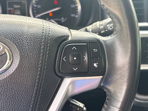 Used 2015 Toyota Highlander XLE AWD/4WD image 34