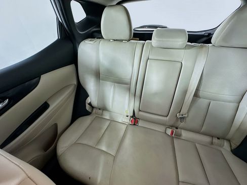 Used 2018 Nissan Rogue Sport SL w/ SL Premium Package FWD image 12