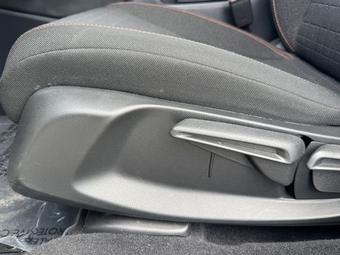 Used 2024 Honda HR-V Sport image 14