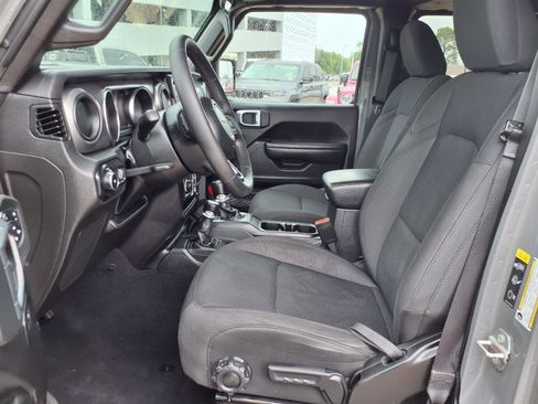 Used 2023 Jeep Wrangler Unlimited Sport AWD/4WD image 19