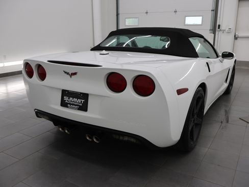 Used 2005 Chevrolet Corvette Convertible w/ Preferred Equipment Group RWD image 4