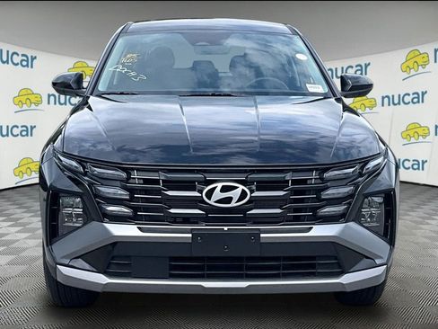 Used 2025 Hyundai Tucson SE AWD/4WD image 2
