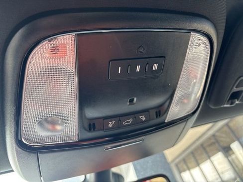 Used 2025 Dodge Durango GT image 18