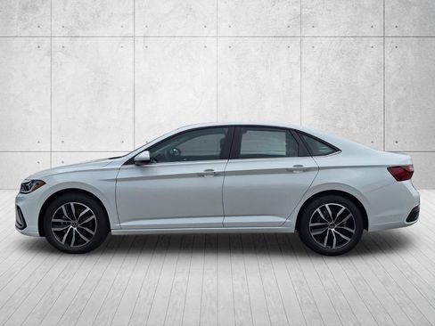 New 2026 Volkswagen Jetta SE FWD image 8