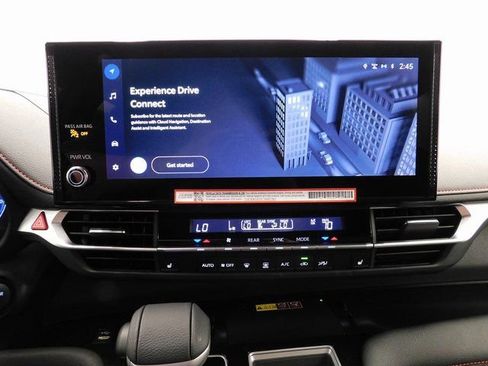 Used 2025 Toyota Sienna XSE image 43