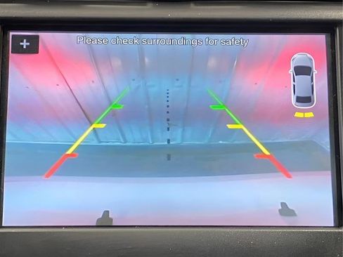 Used 2017 Ford Fusion SE w/ Fusion SE Technology Package image 24