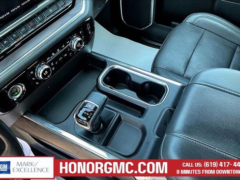 Used 2023 GMC Sierra 1500 SLT w/ SLT Premium Package AWD/4WD image 19