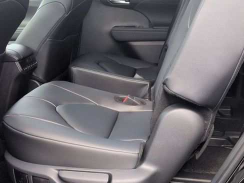 Certified 2026 Toyota Highlander XLE AWD/4WD image 26