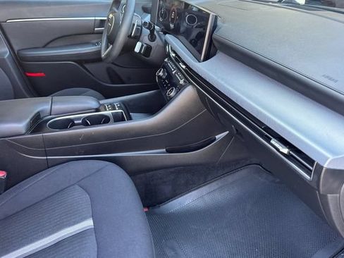 Used 2024 Hyundai Sonata SEL FWD image 18