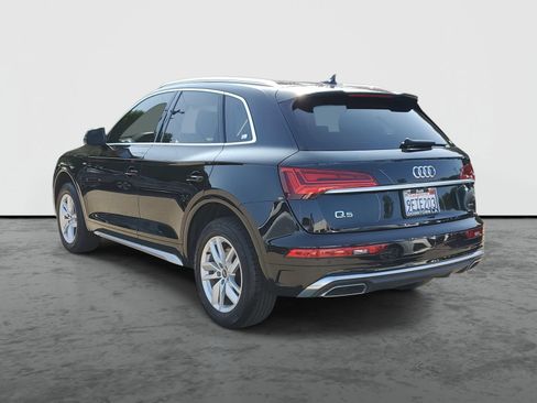 Used 2023 Audi Q5 2.0T Premium w/ Convenience Package AWD/4WD image 3