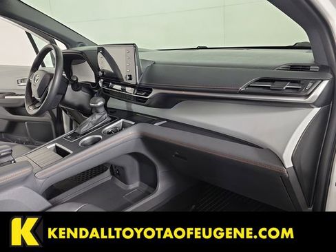 Used 2024 Toyota Sienna XSE AWD/4WD image 20