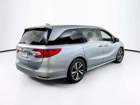 Used 2018 Honda Odyssey Elite image 5