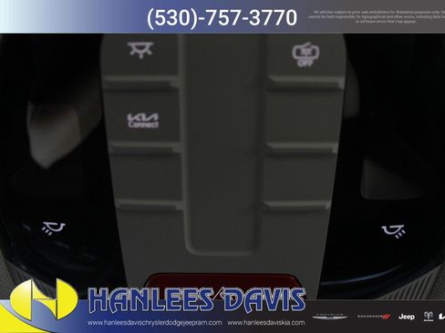 Used 2025 Kia K4 EX image 25