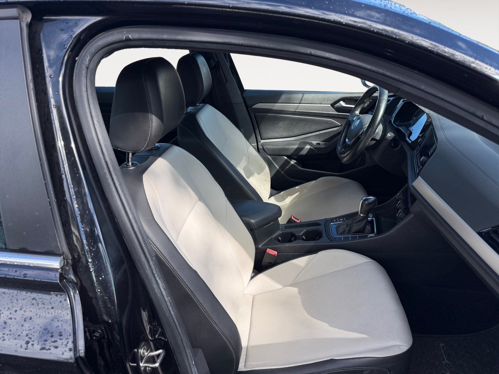 Used 2019 Volkswagen Jetta R-Line FWD image 15