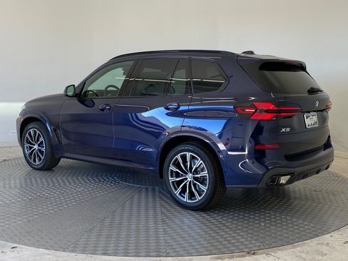 New 2026 BMW X5 xDrive40i w/ M Sport Package AWD/4WD image 3