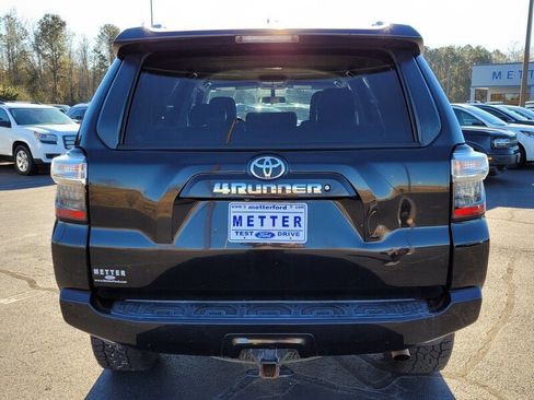 Used 2015 Toyota 4Runner SR5 image 10