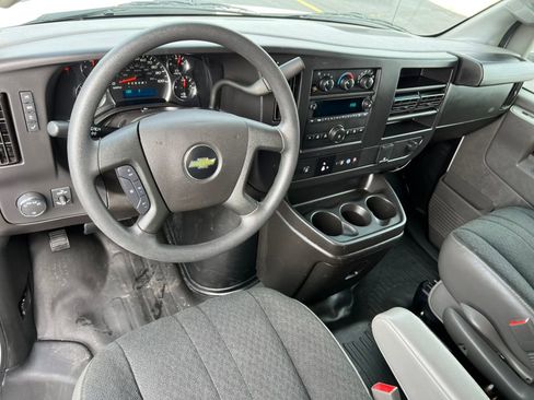 Used 2024 Chevrolet Express 2500 Work Van w/ Driver Convenience Package image 15